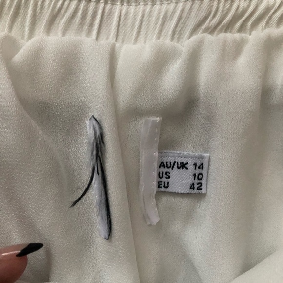 Princess Polly White Drawstring Mini Shorts 10 - Picture 2 of 6